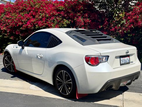 Used 2014 Scion FR-S RWD image 2