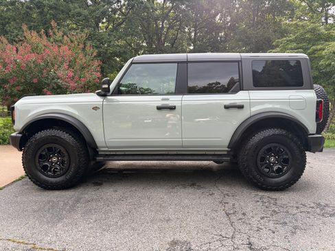 Used 2023 Ford Bronco Wildtrak AWD/4WD image 1