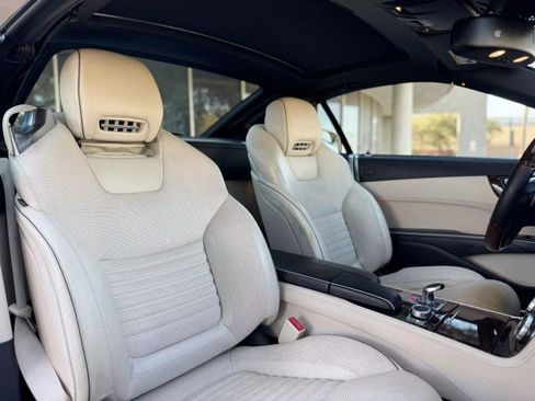 Used 2013 Mercedes-Benz SL 550 w/ Premium Pkg image 4