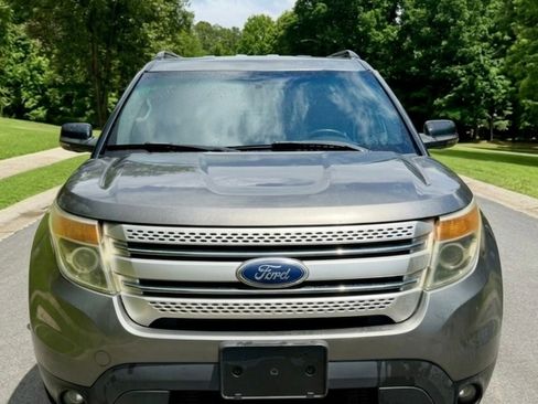 Used 2011 Ford Explorer XLT w/ 202A Rapid Spec Order Code FWD image 2