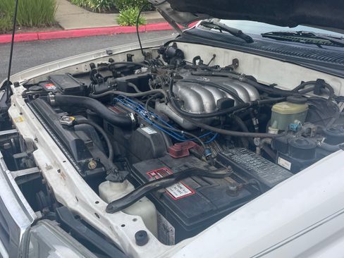 Used 2000 Toyota 4Runner Limited image 2