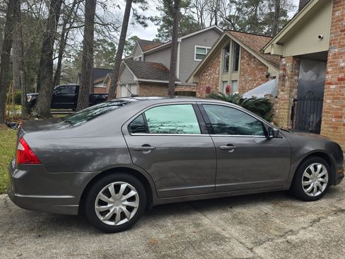 Used 2011 Ford Fusion SE image 4