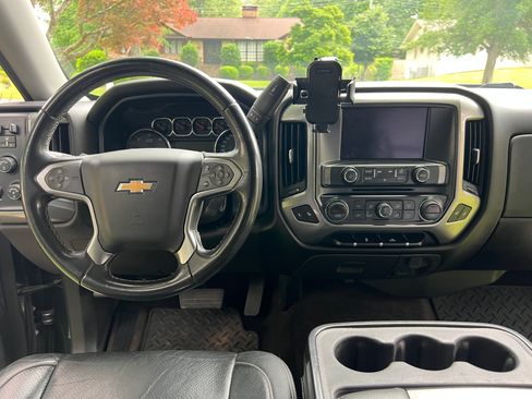 Used 2018 Chevrolet Silverado 1500 LT w/ All Star Edition AWD/4WD image 8