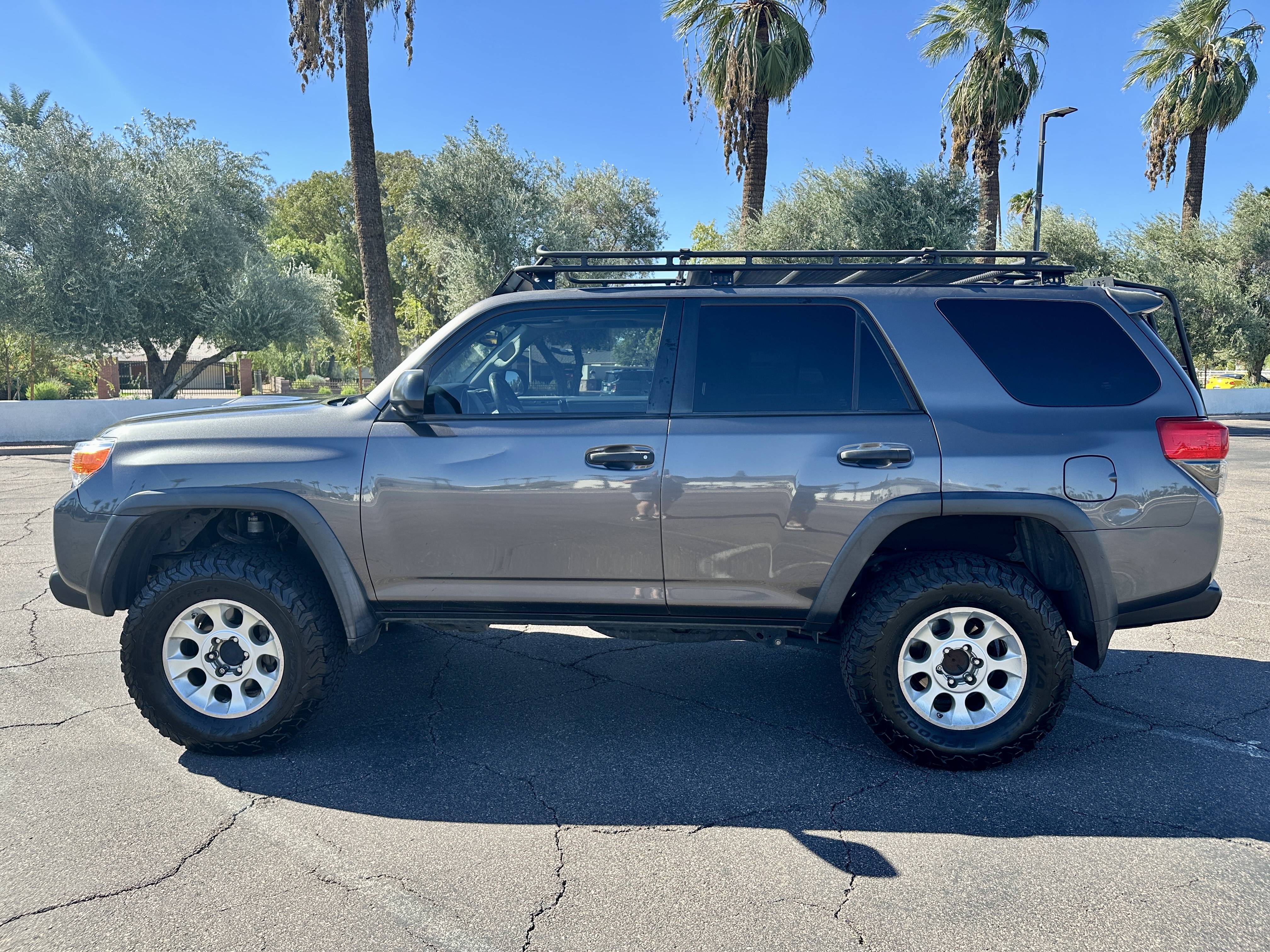Used 2011 Toyota 4Runner Trail AWD/4WD image 5