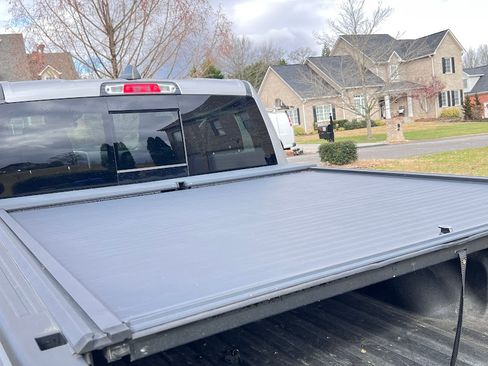 Used 2021 RAM 1500 Laramie image 9