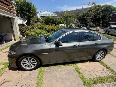 Used 2015 BMW 528i Sedan RWD image 2