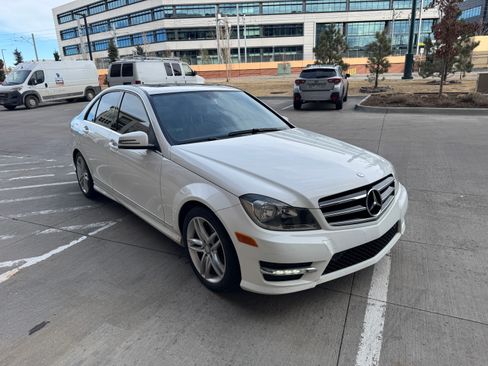 Used 2014 Mercedes-Benz C 300 4MATIC Sedan image 2