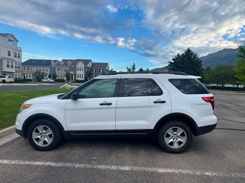 Used 2013 Ford Explorer 4WD w/ Class III Trailer Tow Pkg image 1