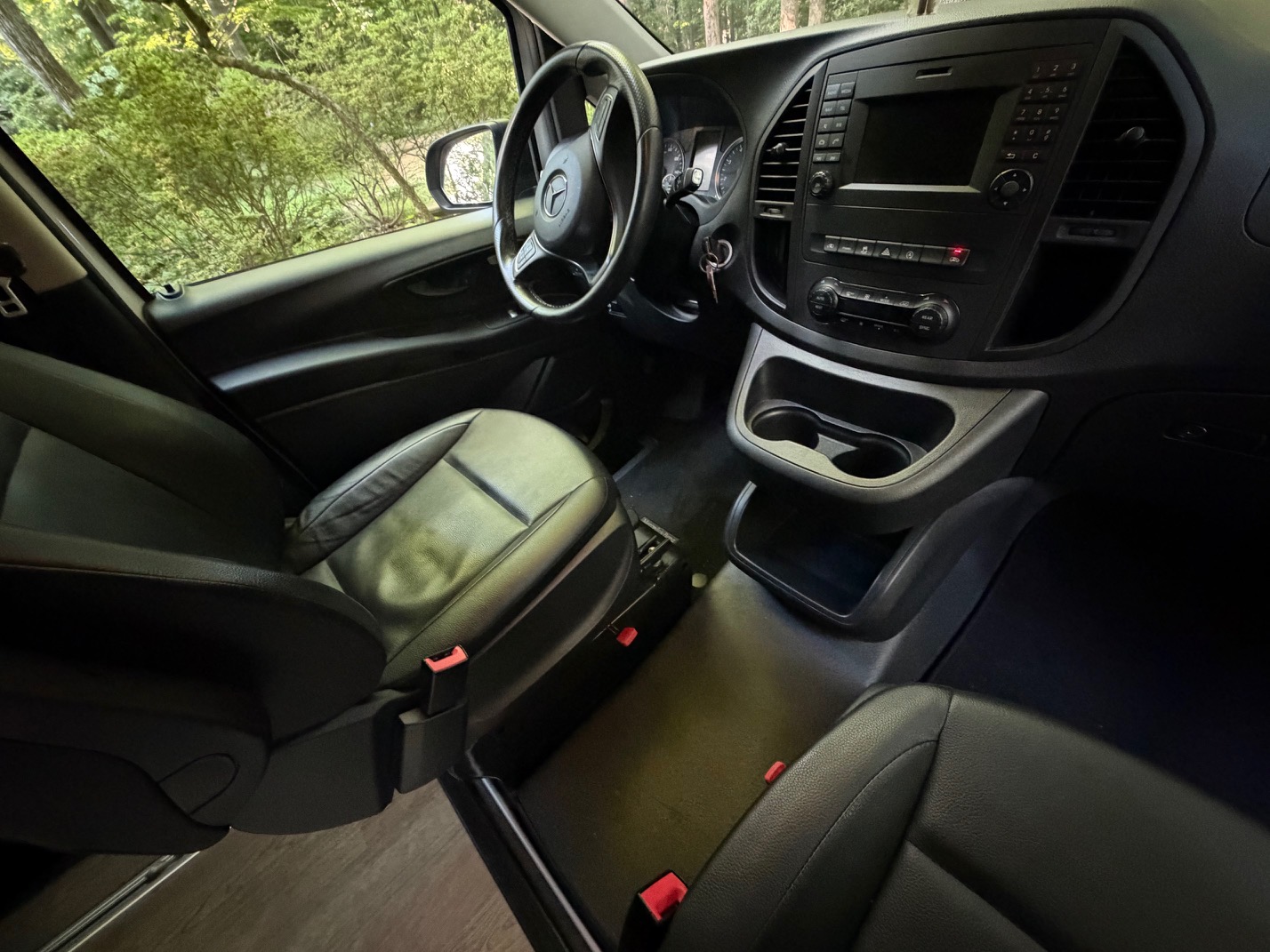 Used 2020 Mercedes-Benz Metris Passenger image 8