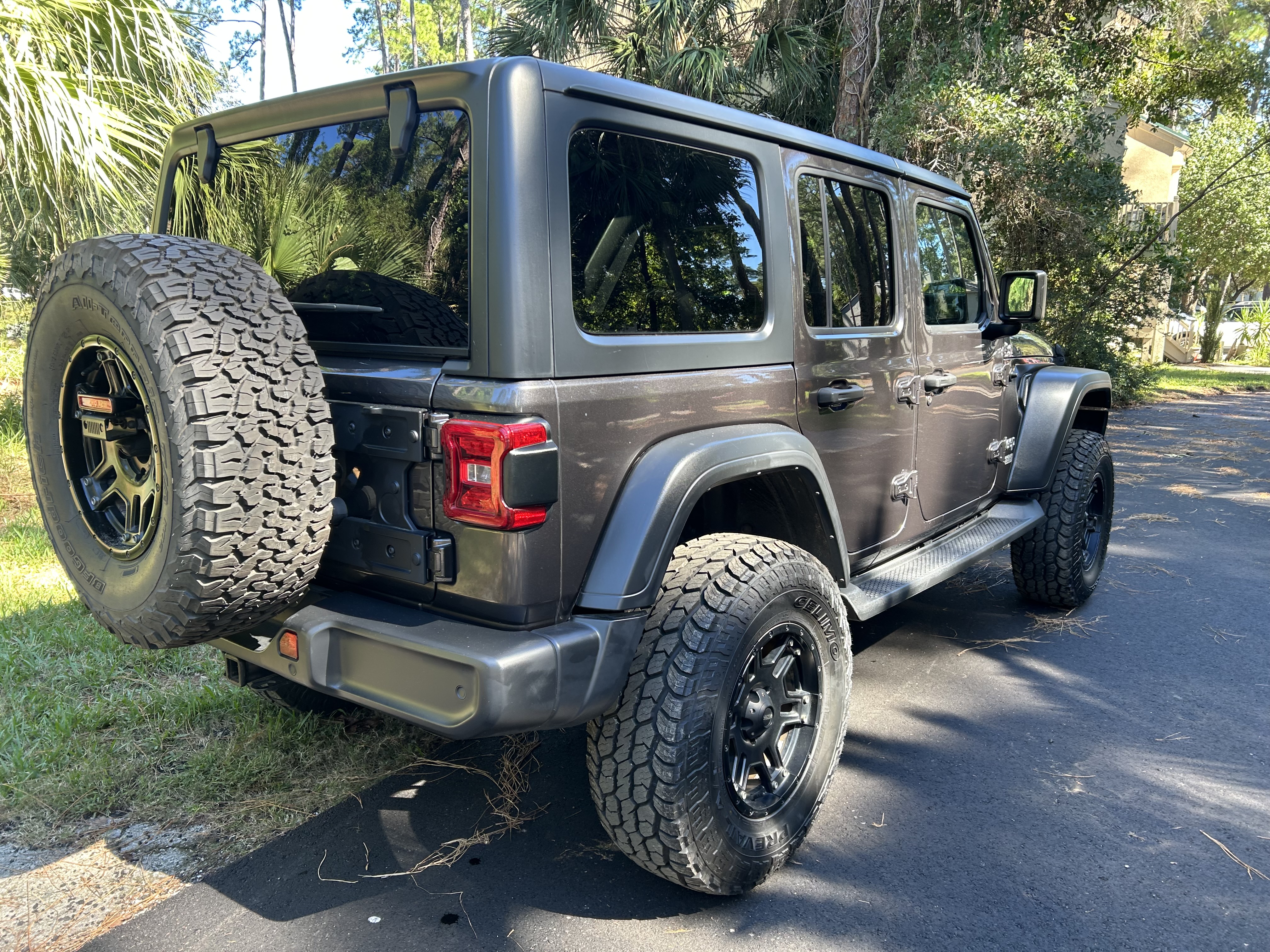 Used 2018 Jeep Wrangler Unlimited Sport S AWD/4WD image 5