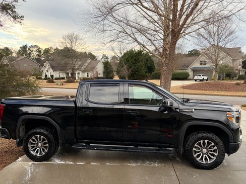 Used 2020 GMC Sierra 1500 AT4 w/ AT4 Premium Package image 4