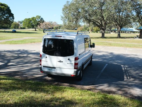 Used 2016 Mercedes-Benz Sprinter 2500 image 11