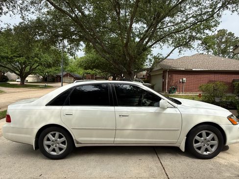 Used 2004 Toyota Avalon XLS image 5