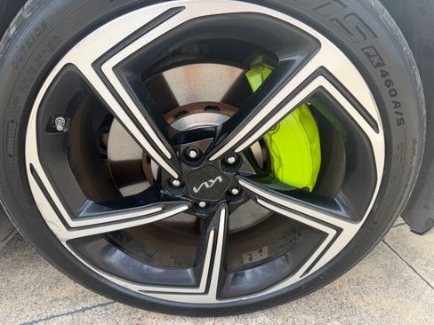 Used 2023 Kia EV6 GT image 17