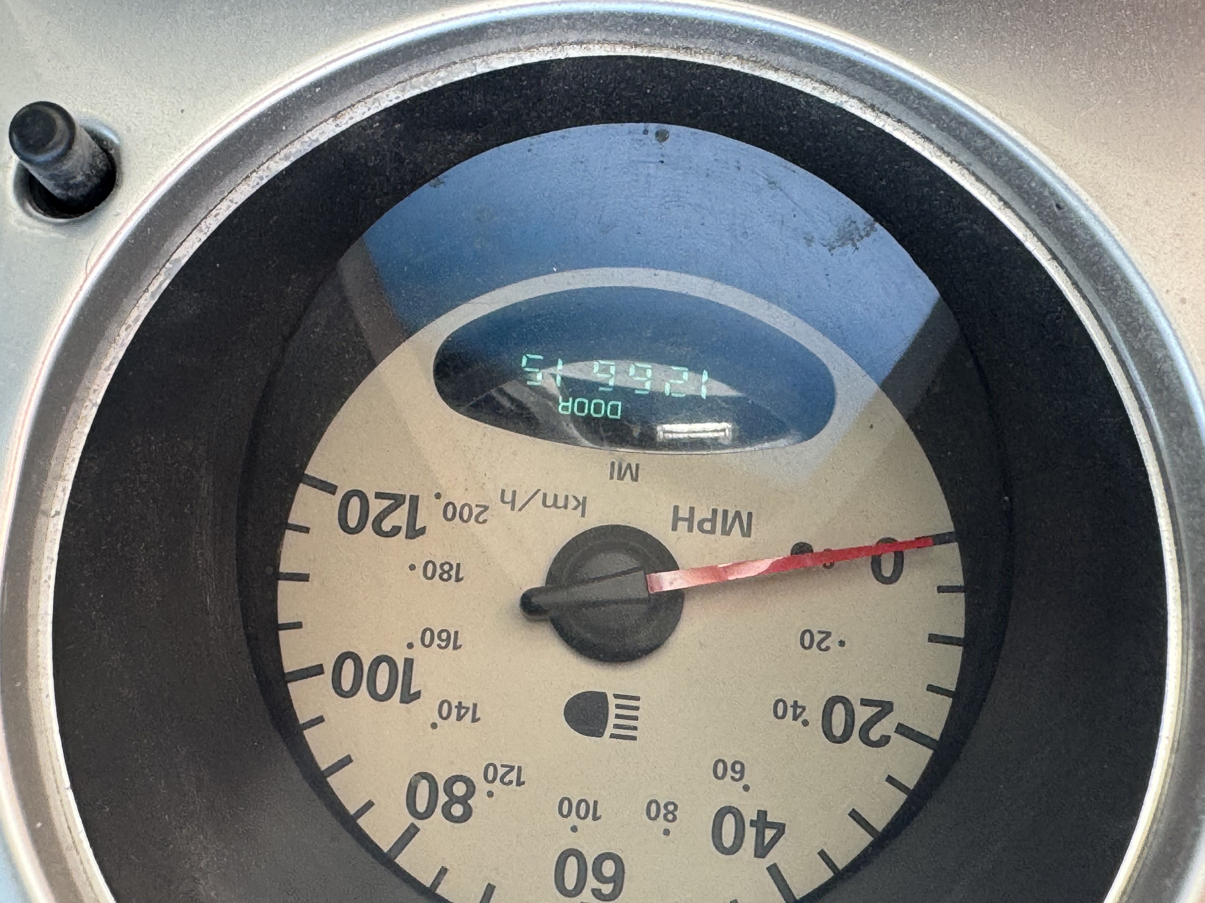 Used 2004 Chrysler PT Cruiser Limited FWD image 9