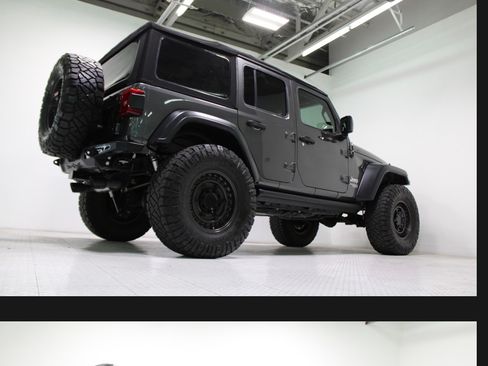 Used 2018 Jeep Wrangler Unlimited Sport S AWD/4WD image 2