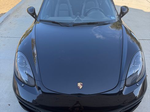 Used 2017 Porsche 718 Boxster image 2