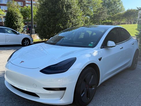 Used 2018 Tesla Model 3 Long Range RWD image 1
