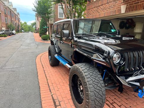Used 2021 Jeep Wrangler Unlimited Sport w/ Sun And Sound Package AWD/4WD image 17