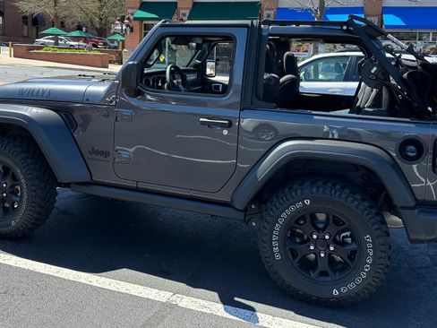 Used 2023 Jeep Wrangler Sport image 6