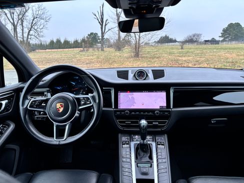 Used 2020 Porsche Macan image 15