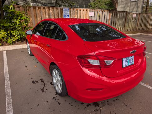 Used 2017 Chevrolet Cruze Premier image 9