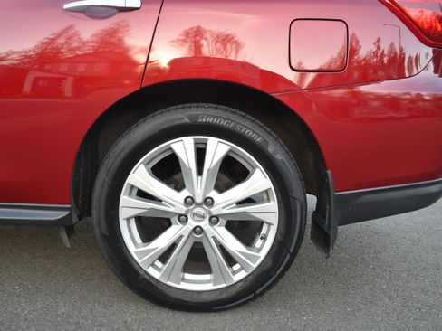 Used 2018 Nissan Pathfinder SL w/ SL Premium Package image 27