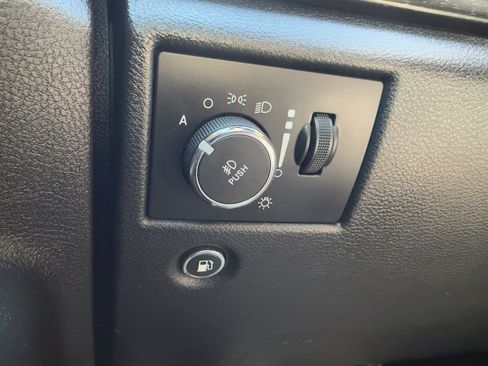 Used 2017 Jeep Grand Cherokee Laredo w/ Quick Order Package 2BE image 30