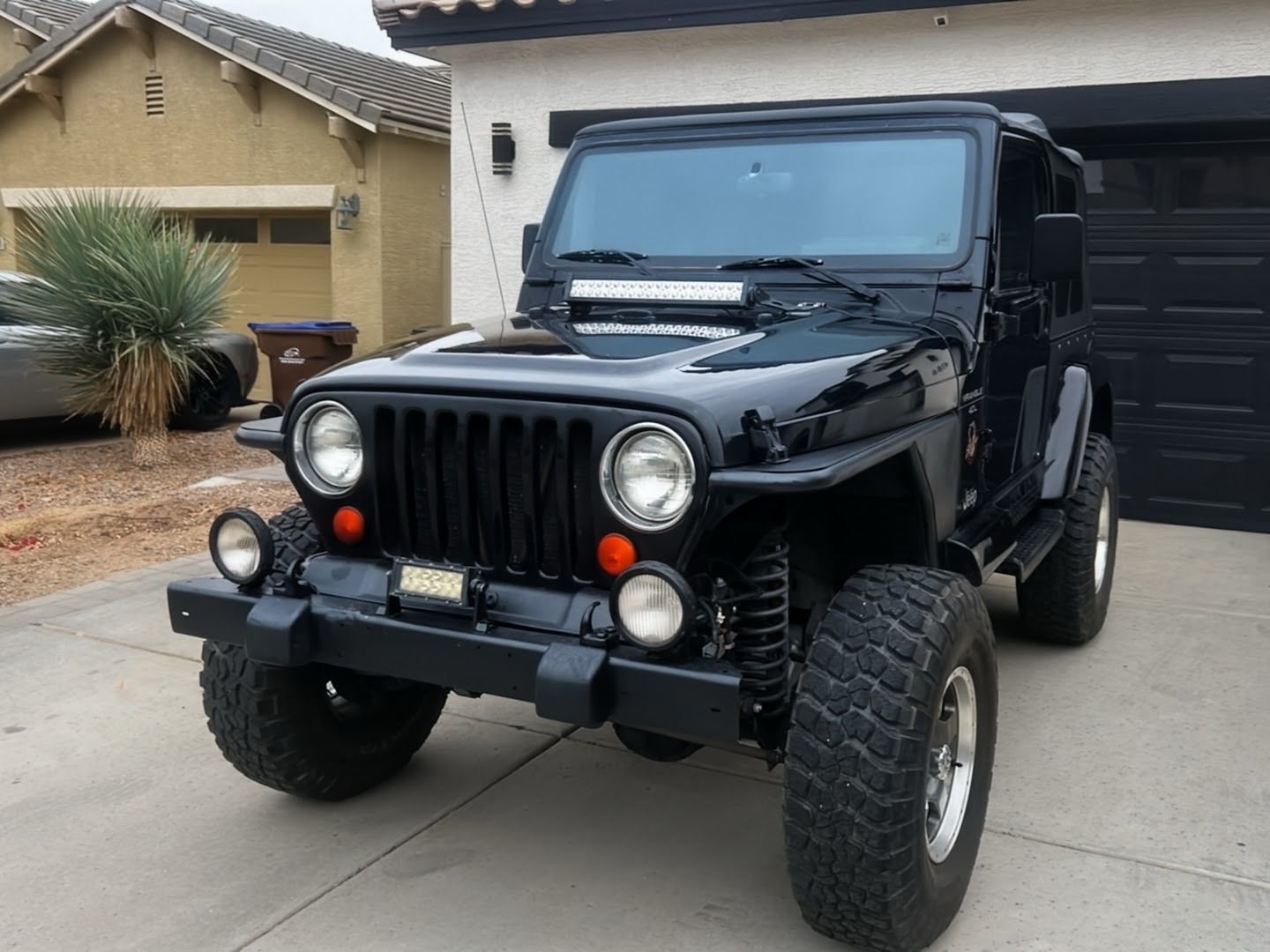 Used 2000 Jeep Wrangler Sahara AWD/4WD image 1