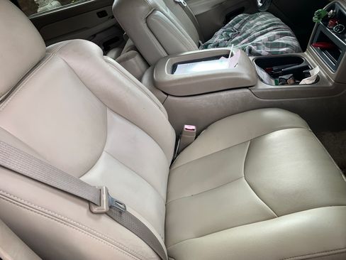 Used 2003 Chevrolet Tahoe LS image 13