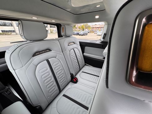 Used 2023 Rivian R1S Adventure AWD/4WD image 17