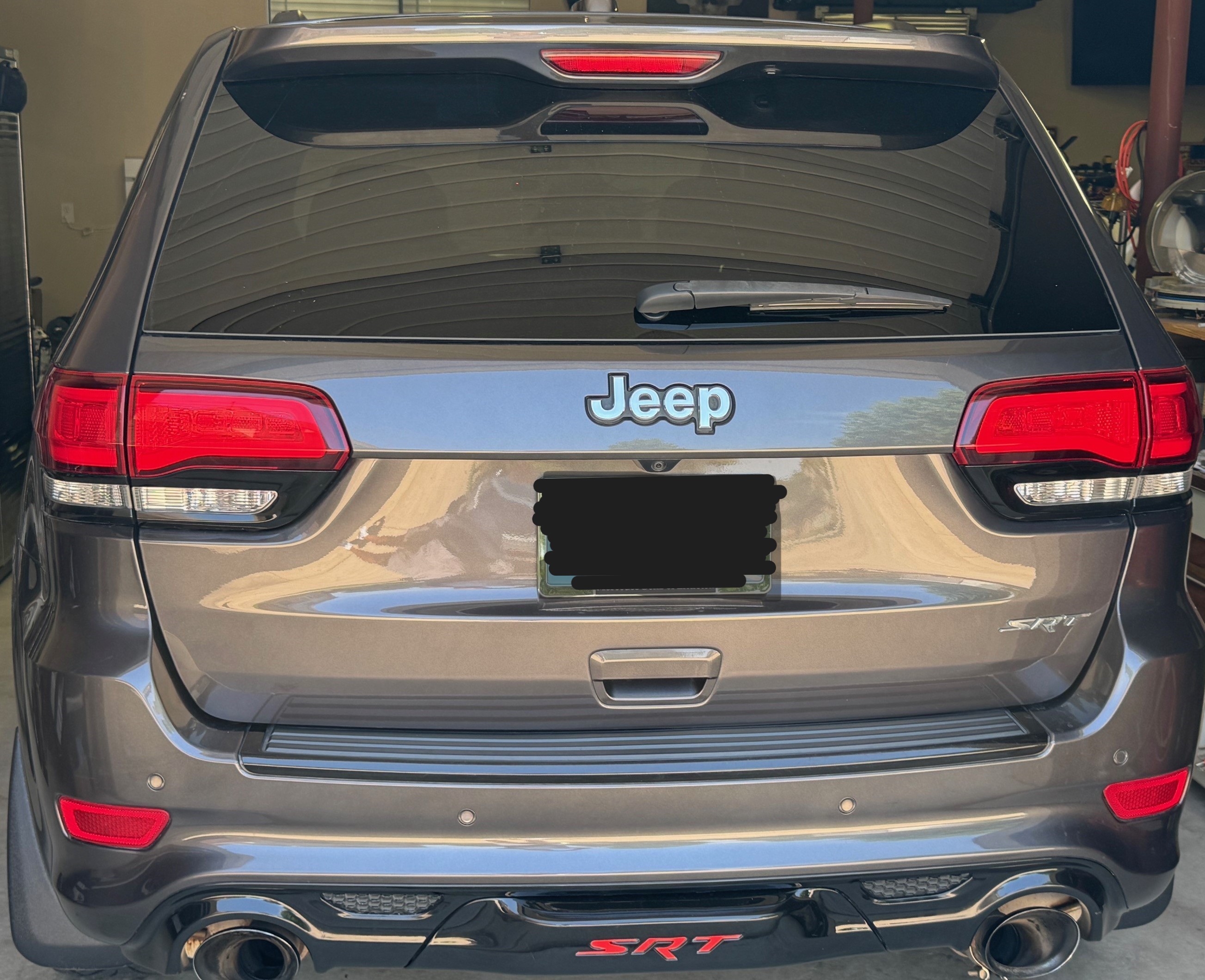 Used 2014 Jeep Grand Cherokee SRT8 w/ Luxury Group II AWD/4WD image 9