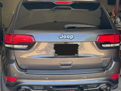 Used 2014 Jeep Grand Cherokee SRT8 w/ Luxury Group II image 9