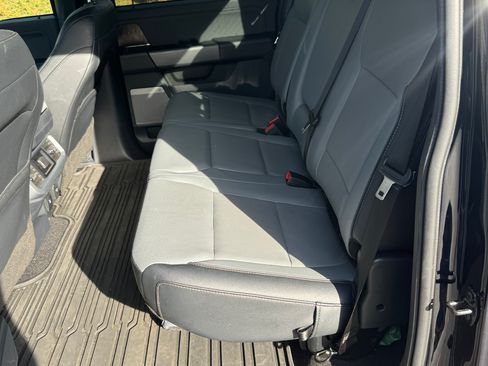 Used 2022 Ford F150 Lightning Lightning Lariat image 11