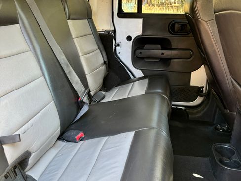 Used 2008 Jeep Wrangler Unlimited Sahara w/ Mopar Chrome Edition Group image 5