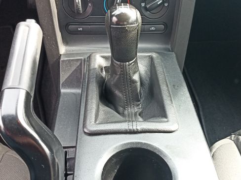 Used 2008 Ford Mustang Premium image 16