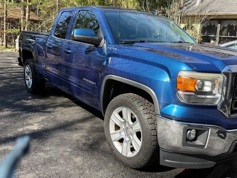 Used 2015 GMC Sierra 1500 SLE w/ SLE Value Package image 1