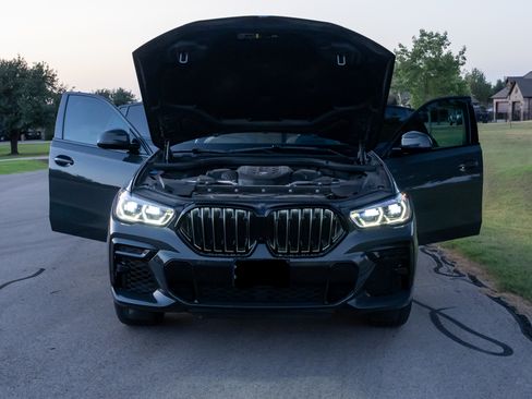 Used 2022 BMW X6 M50i w/ Executive Package AWD/4WD image 17
