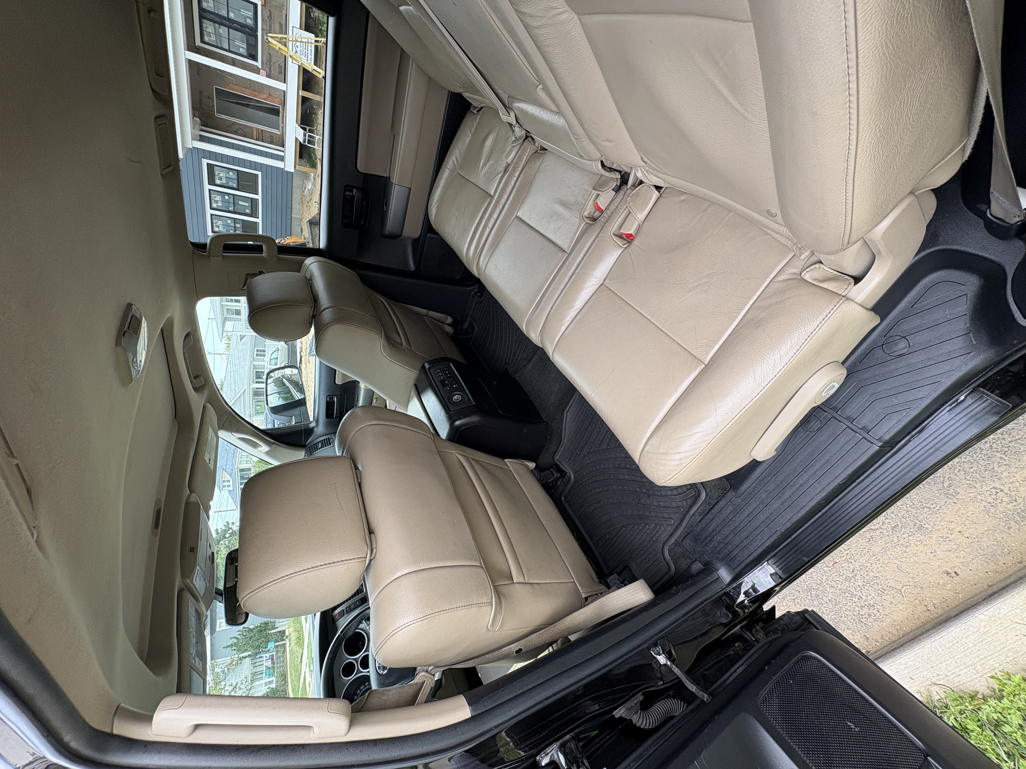 Used 2015 Toyota Sequoia SR5 w/ Premium Package AWD/4WD image 12