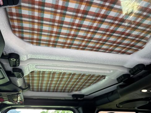 Used 2020 Jeep Gladiator Sport w/ Quick Order Package 24S image 6