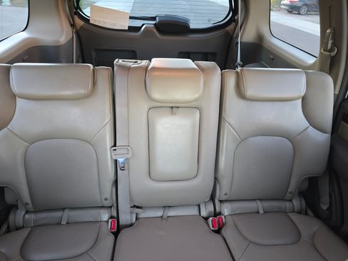 Used 2010 Nissan Pathfinder LE w/ Navigation Pkg image 16