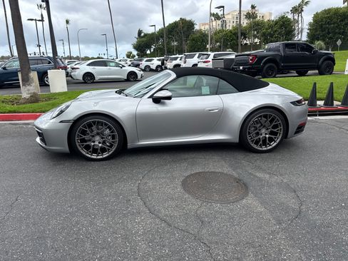 Used 2020 Porsche 911 Carrera image 2