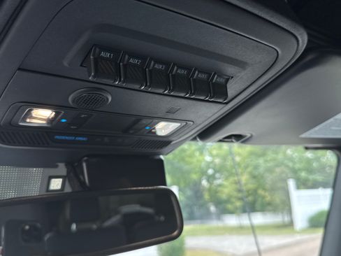 Used 2024 Ford Bronco Big Bend image 15