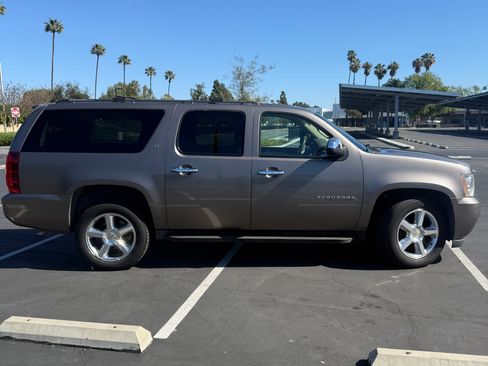 Used 2011 Chevrolet Suburban LT w/ Regional Value Package image 11