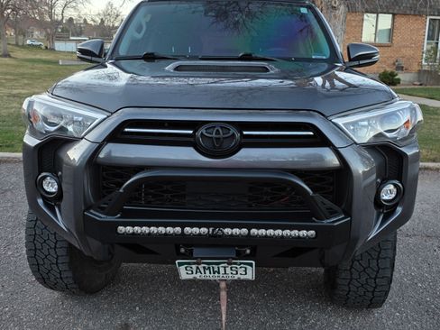 Used 2022 Toyota 4Runner TRD Off-Road Premium w/ Moonroof Package image 2