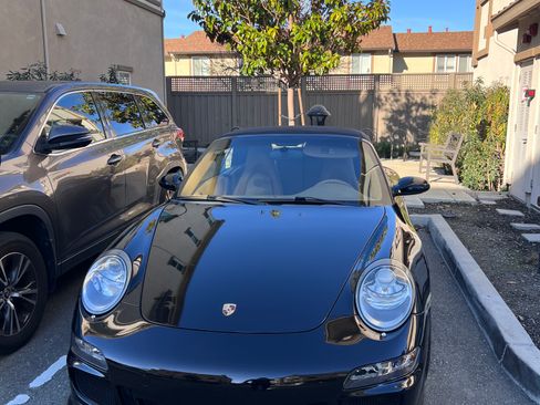 Used 2006 Porsche 911 Carrera image 2