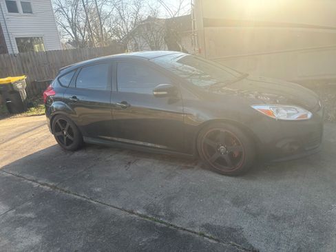 Used 2013 Ford Focus SE image 1