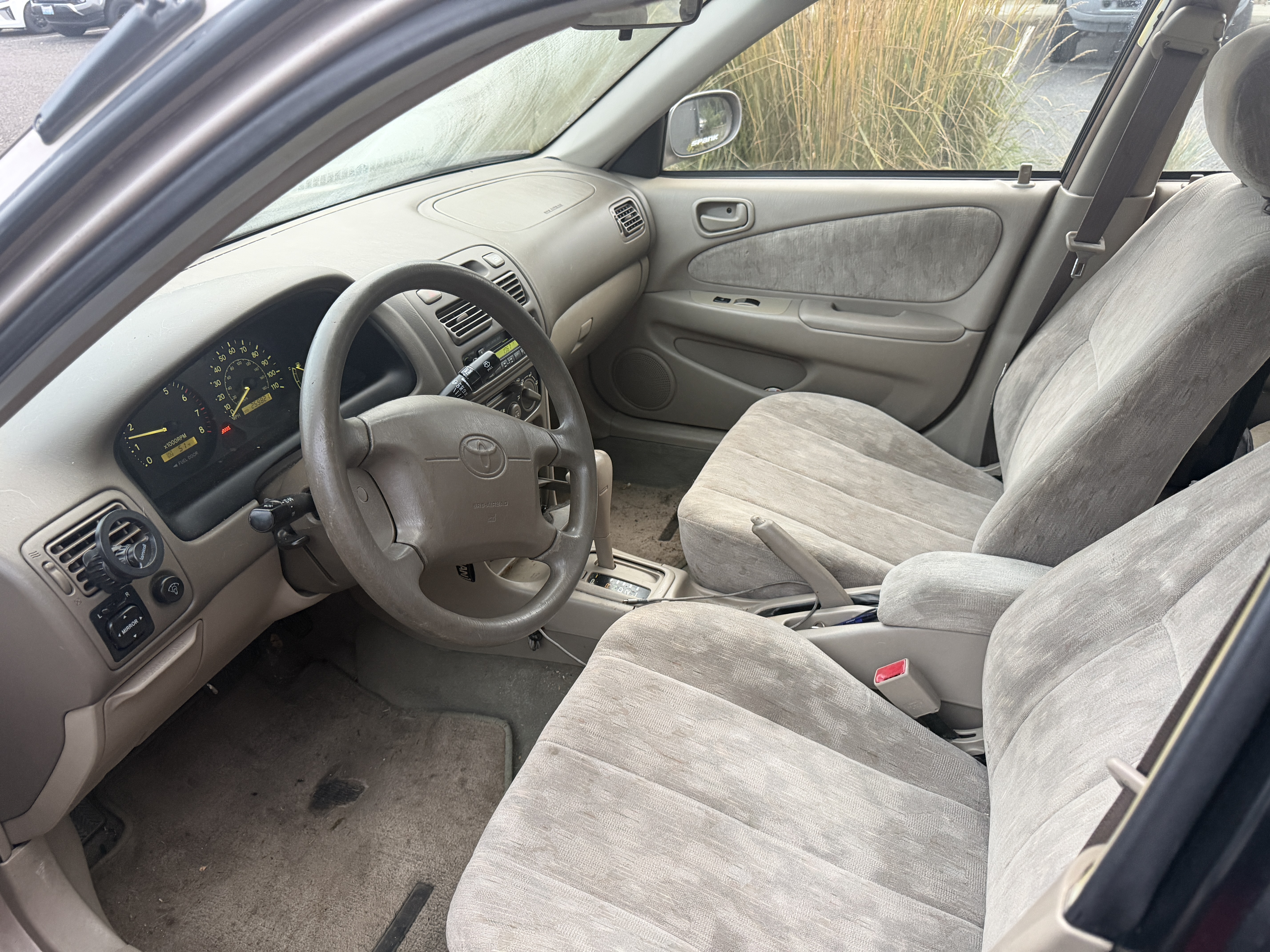 Used 1998 Toyota Corolla LE FWD image 6