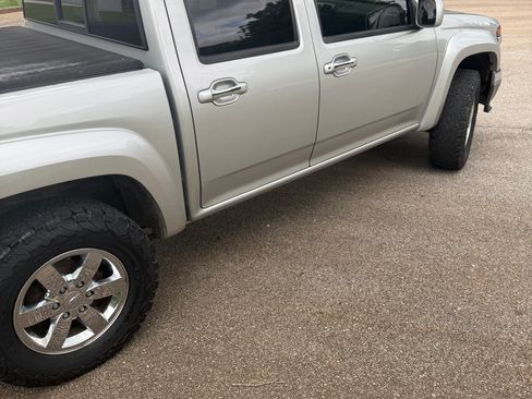 Used 2010 Chevrolet Colorado LT AWD/4WD image 2