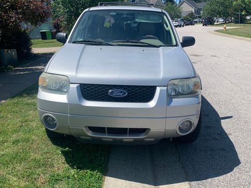 Used 2006 Ford Escape Limited FWD image 4